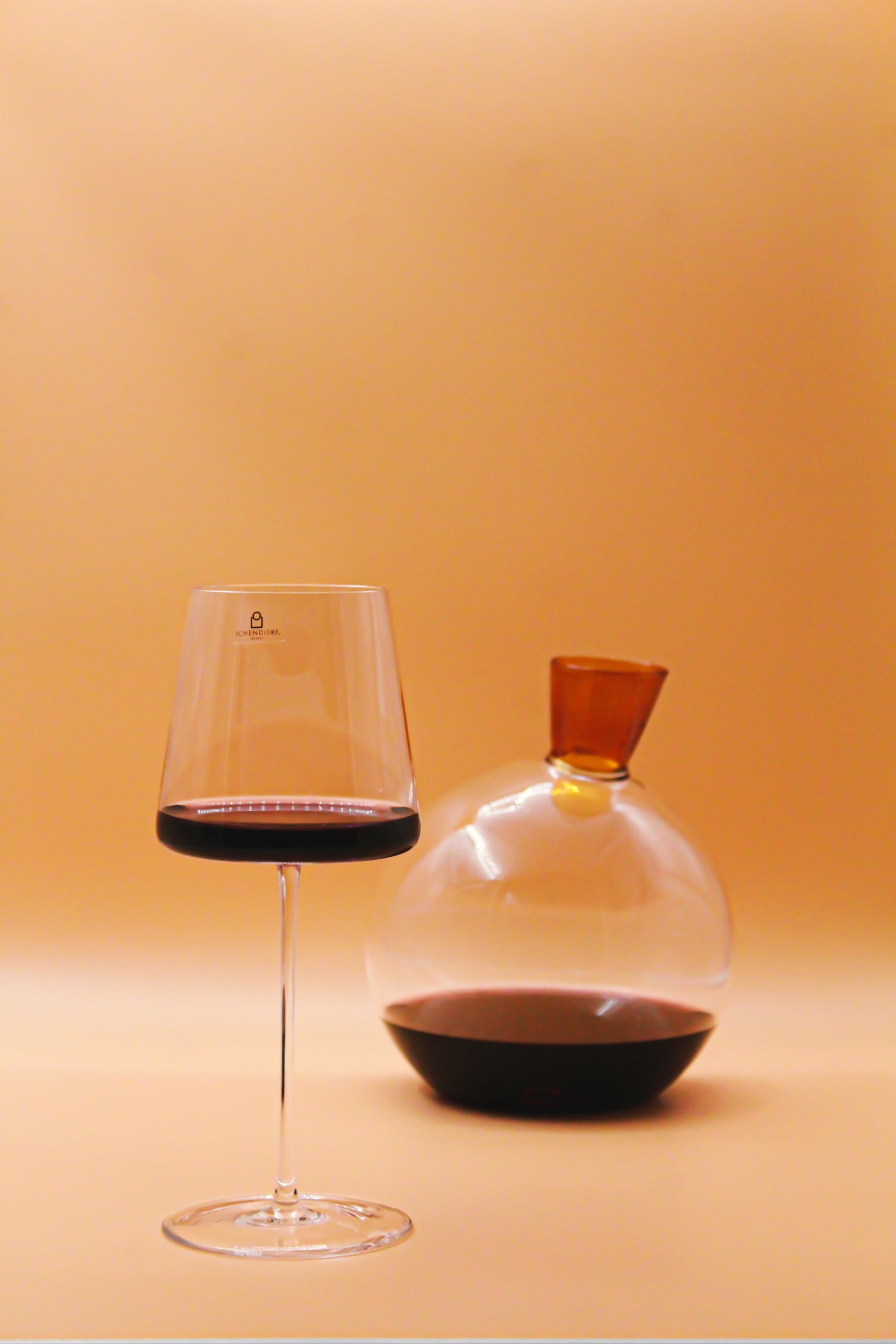 MANHATTAN Stemmed Glass